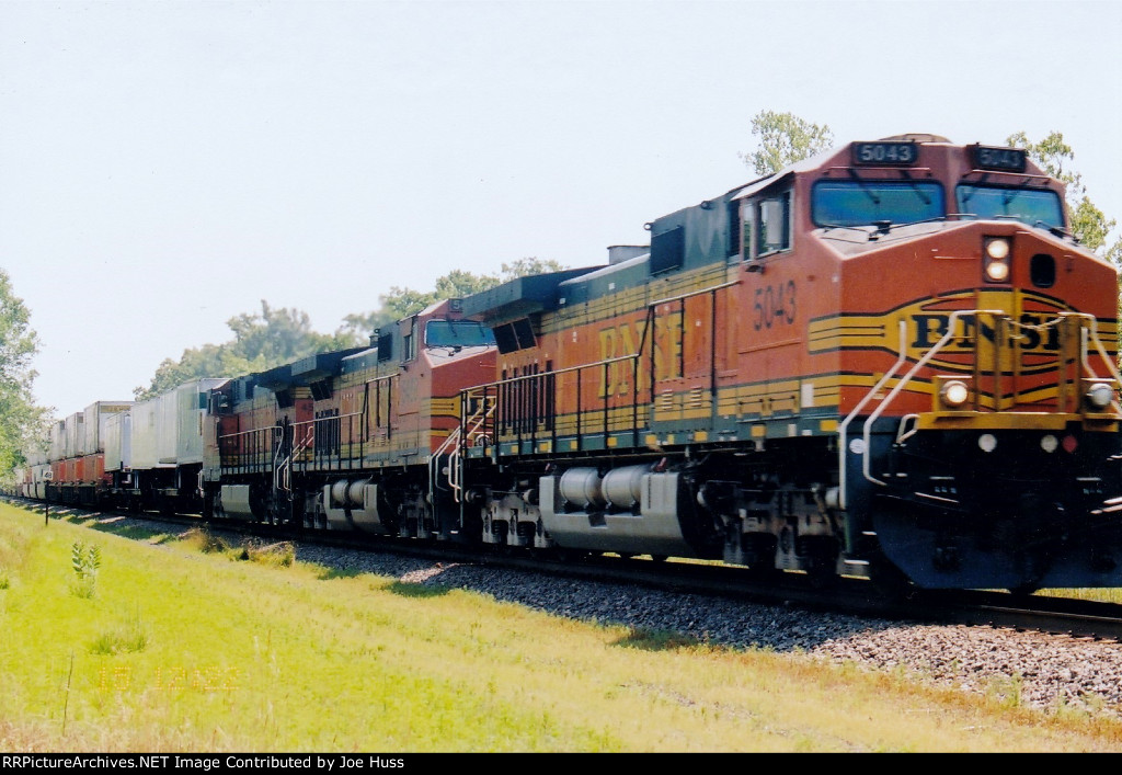 BNSF 5043 West